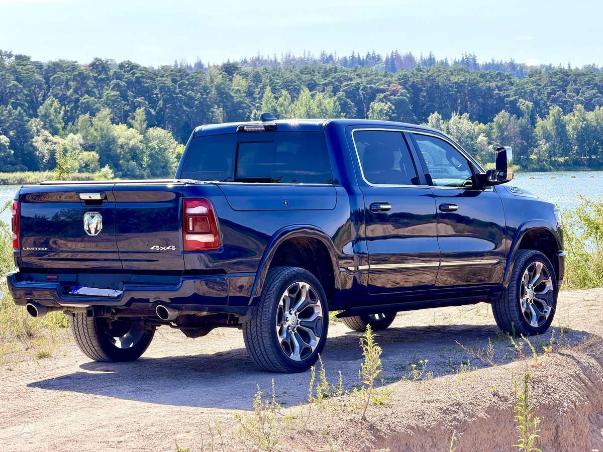 Dodge Ram, 5.7 l., off-road / crossover