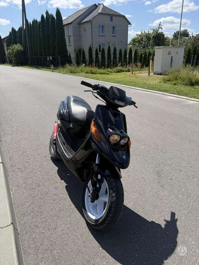Yamaha Booster 49cc, scooters / mopeds