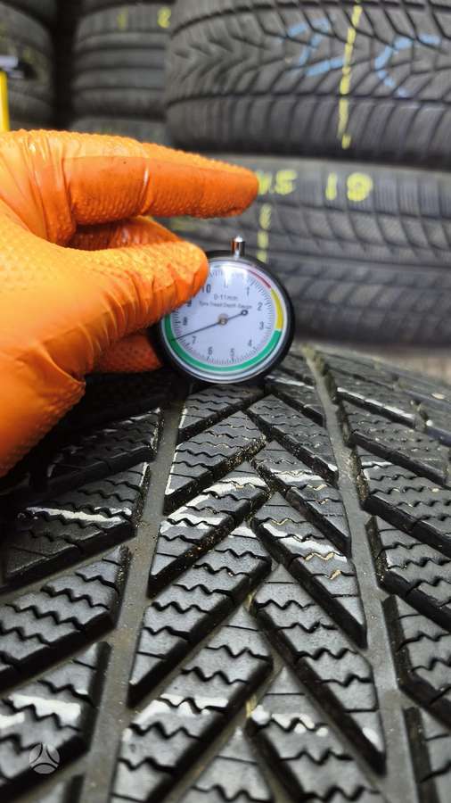Bridgestone Blizzak lm005, winter 255/55 R20