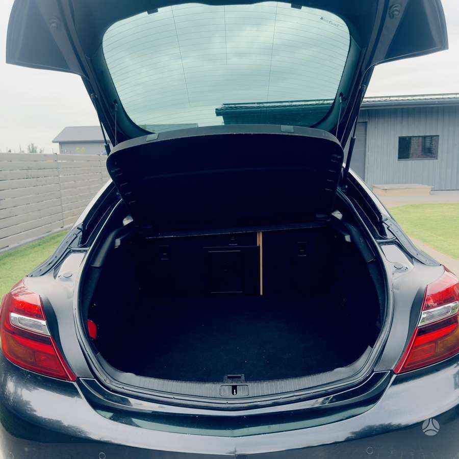 Opel Insignia, 2.0 l., hatchback