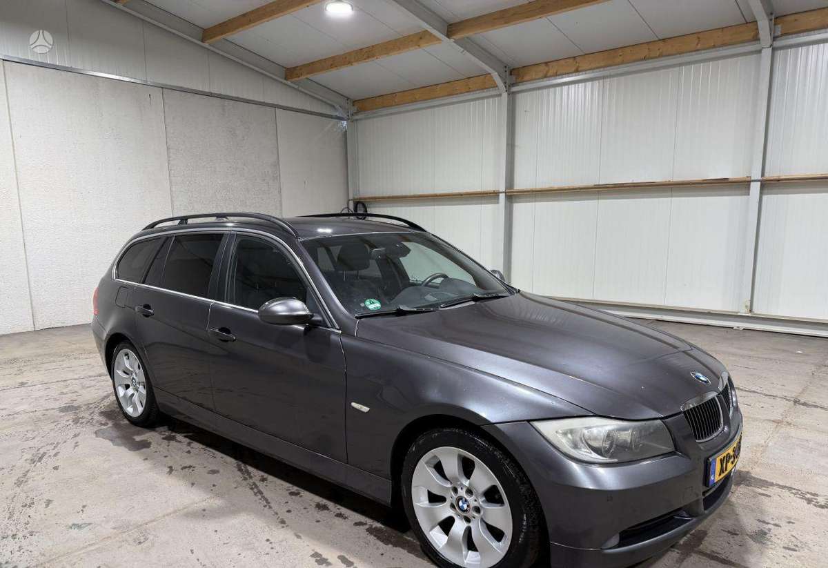 BMW 325, 2.5 l., wagon