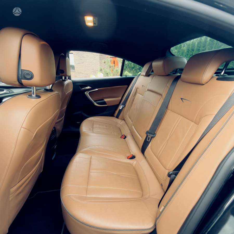 Opel Insignia, 2.0 l., Хэтчбек