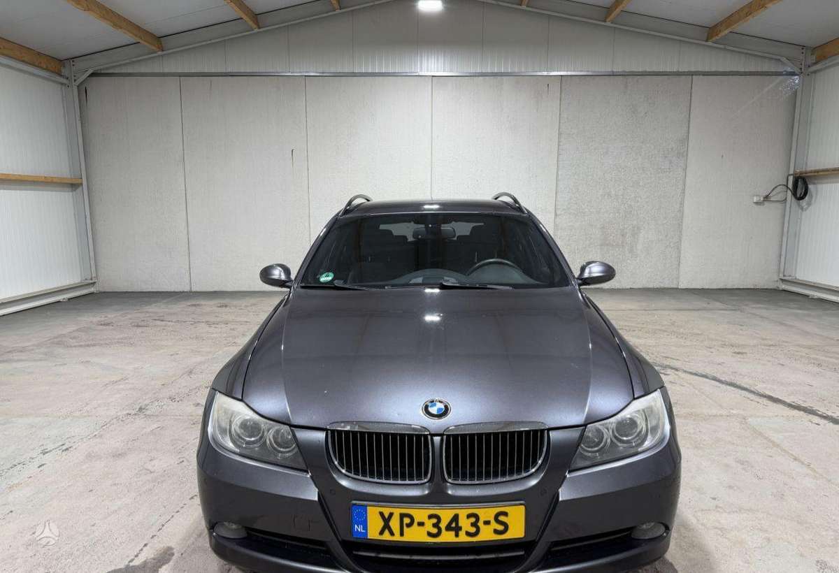 BMW 325, 2.5 l., wagon