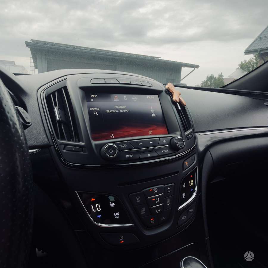 Opel Insignia, 2.0 l., Хэтчбек