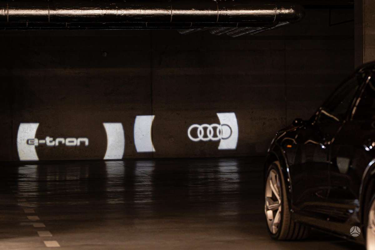 Audi e-tron S, visureigis / krosoveris