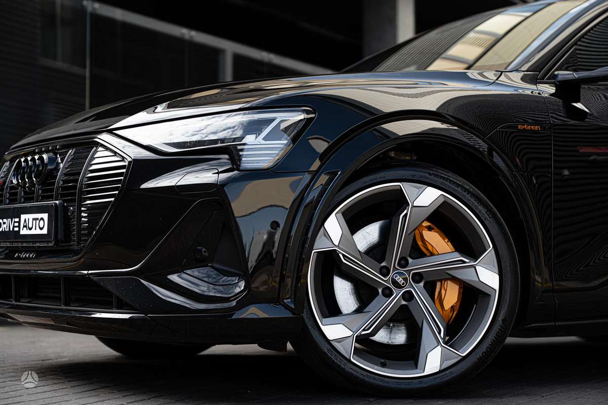 Audi e-tron S, visureigis / krosoveris
