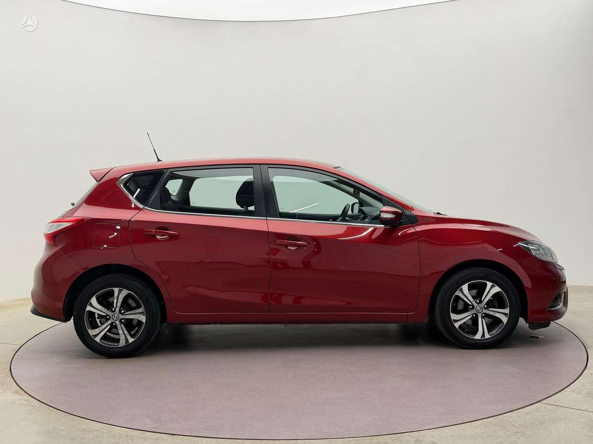 Nissan Pulsar, 1.2 l., hatchback