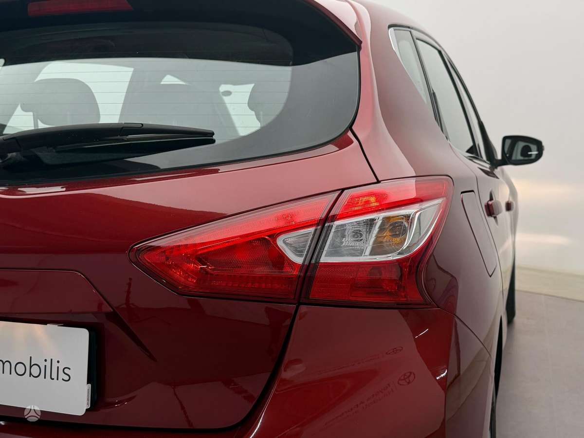 Nissan Pulsar, 1.2 l., hatchback