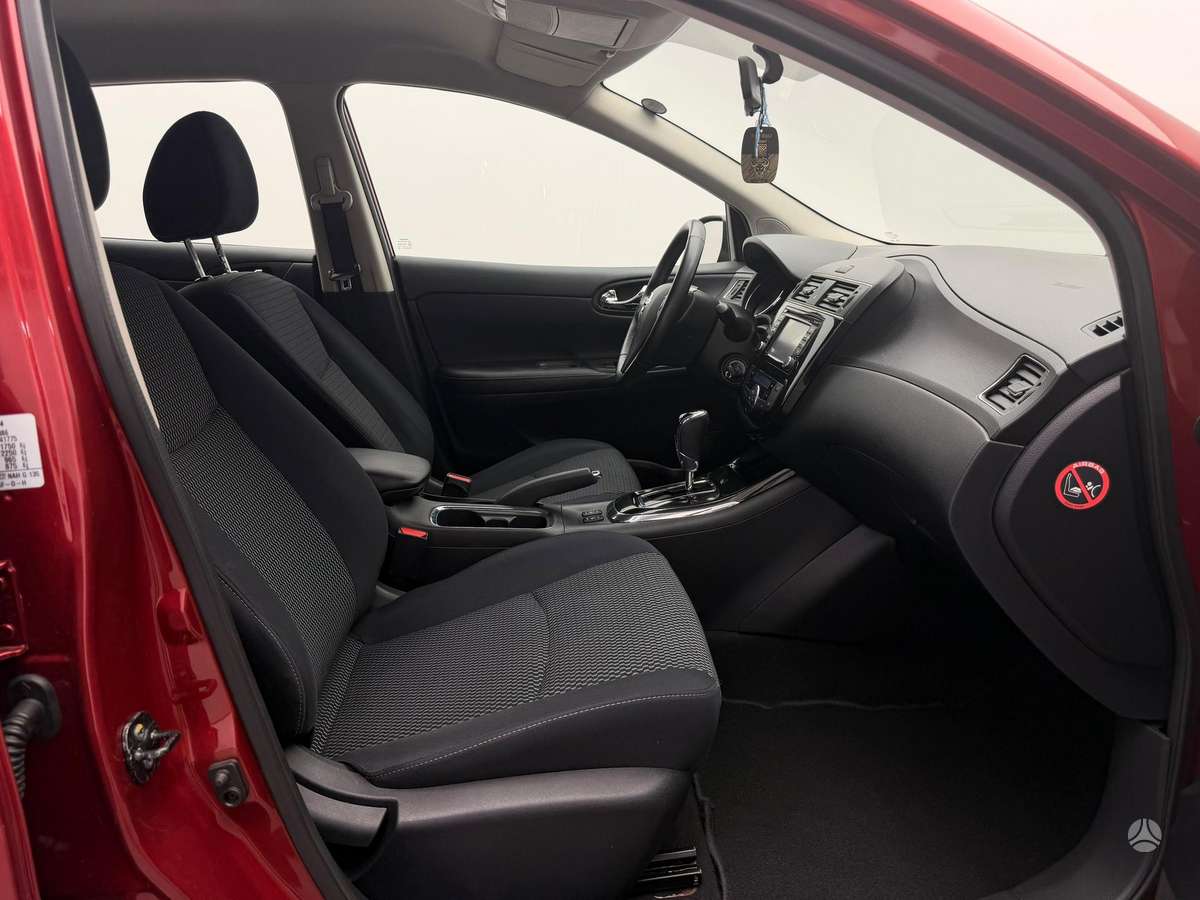 Nissan Pulsar, 1.2 l., hatchback