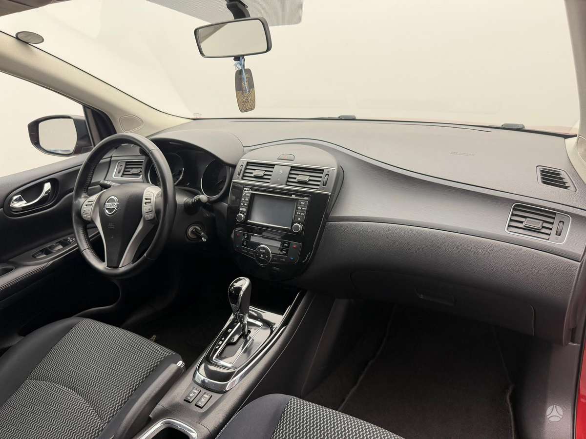Nissan Pulsar, 1.2 l., hatchback