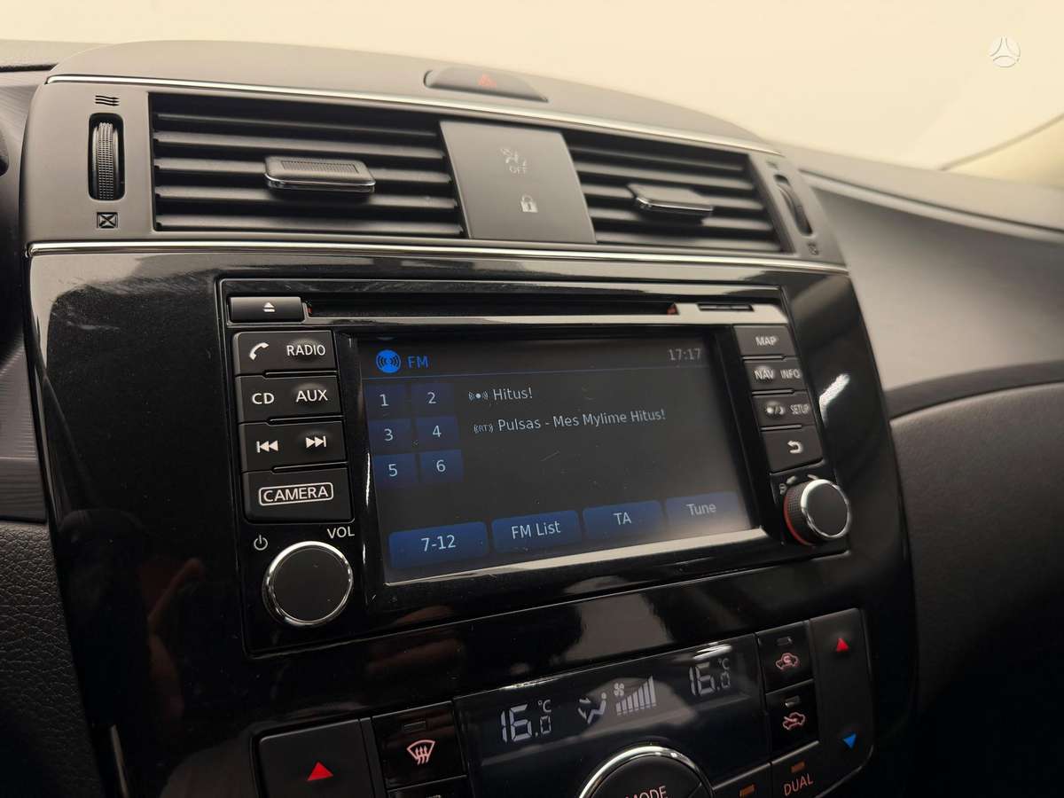 Nissan Pulsar, 1.2 l., hatchback
