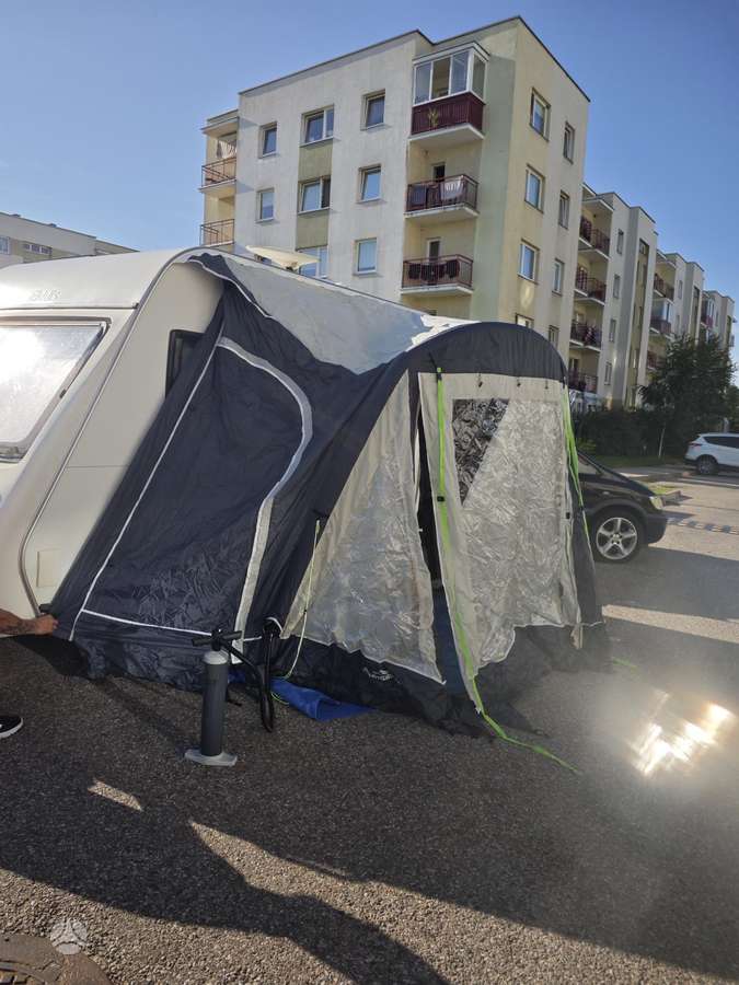 EOS 302, caravans