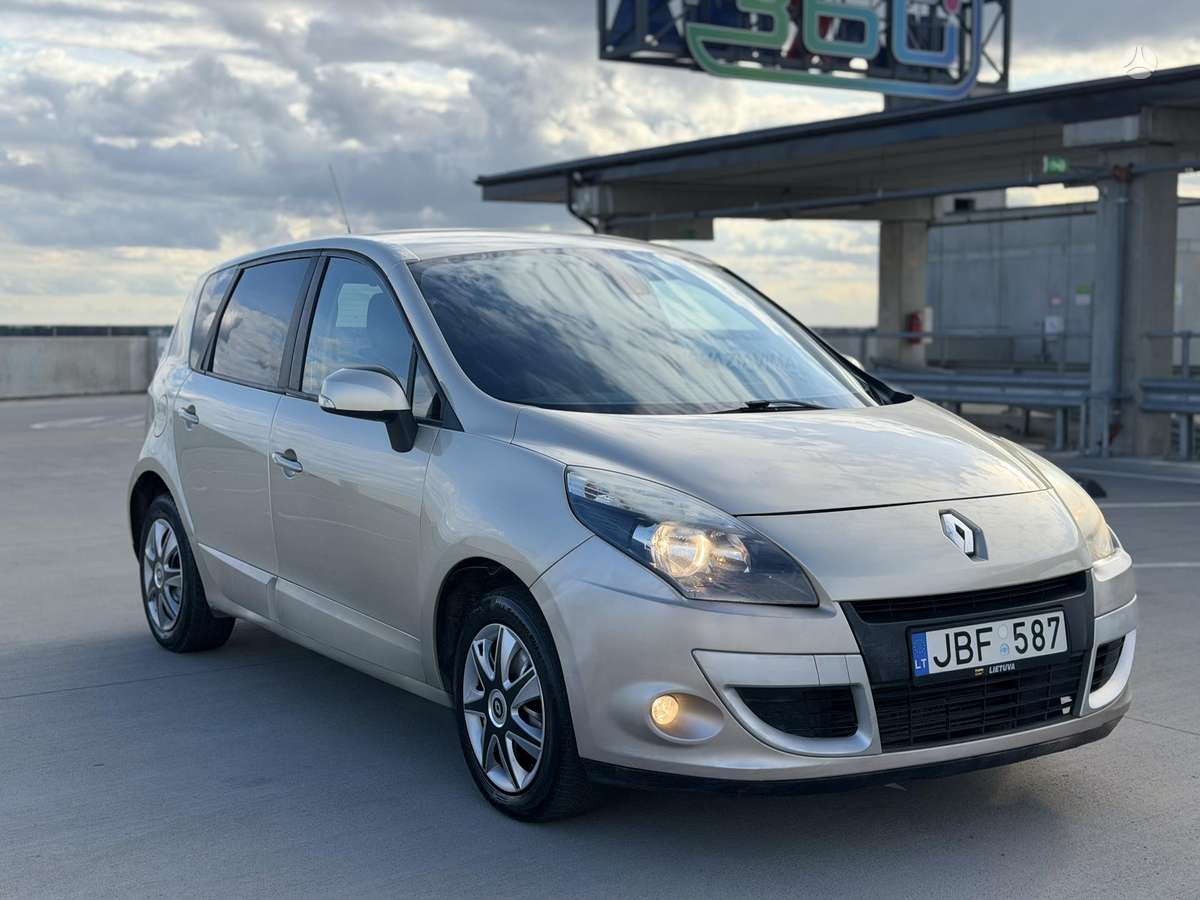 Renault Scenic - 1