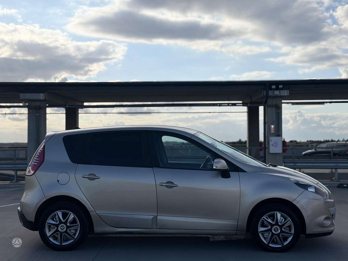 Renault Scenic - 5