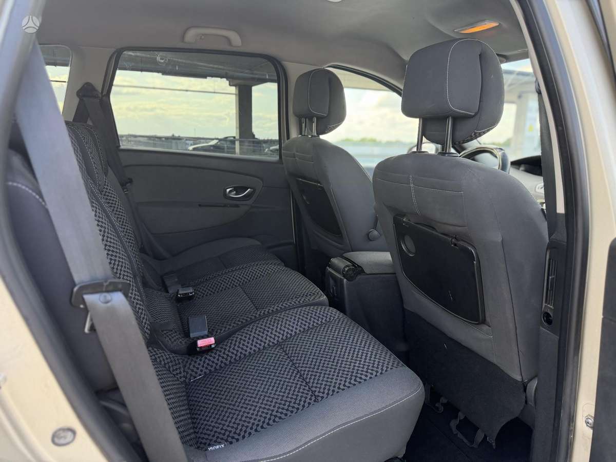 Renault Scenic - 10