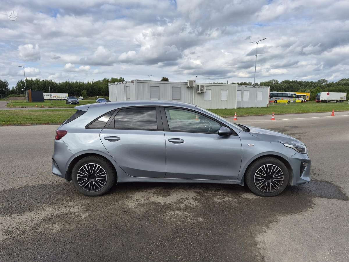 Kia Ceed, 1.6 l., Хэтчбек