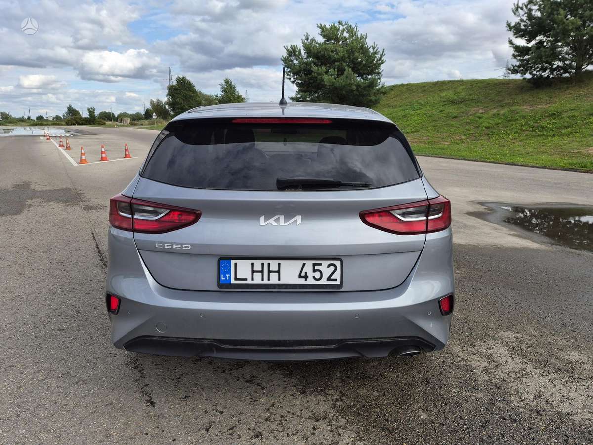 Kia Ceed, 1.6 l., Хэтчбек