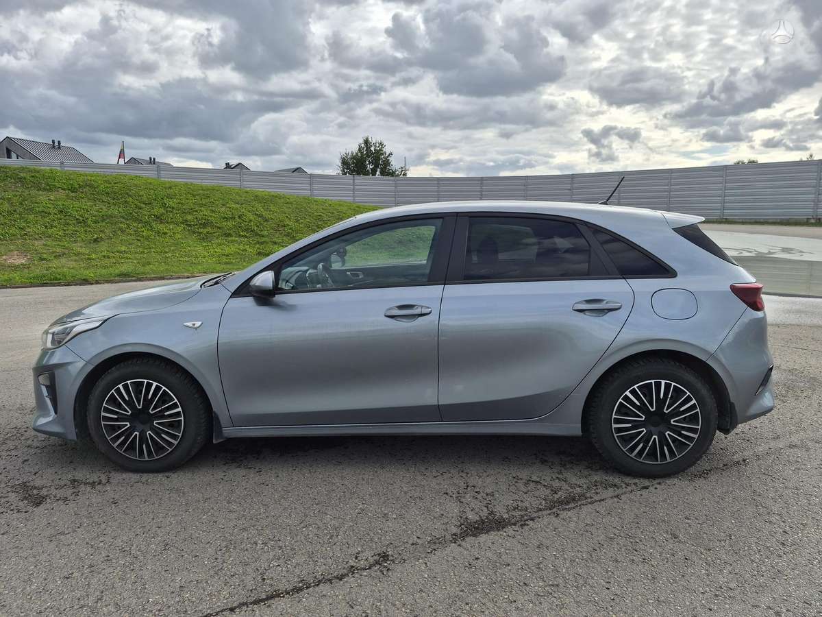 Kia Ceed, 1.6 l., Хэтчбек
