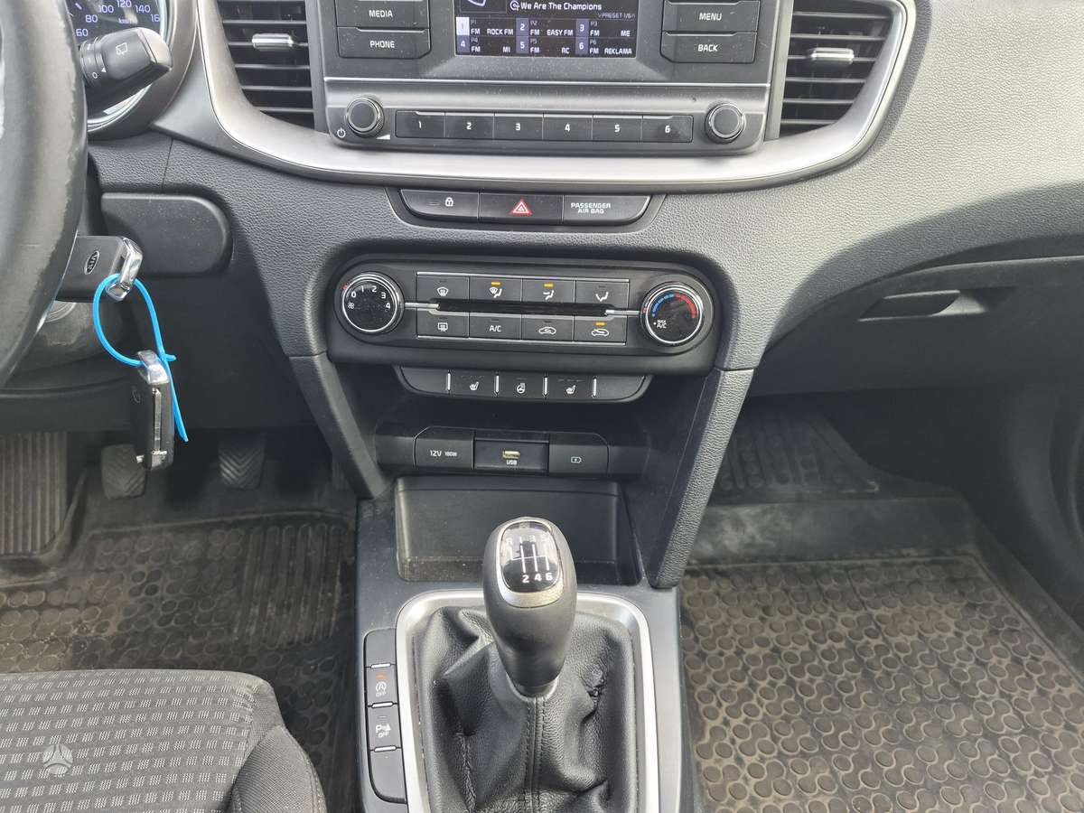 Kia Ceed, 1.6 l., Хэтчбек