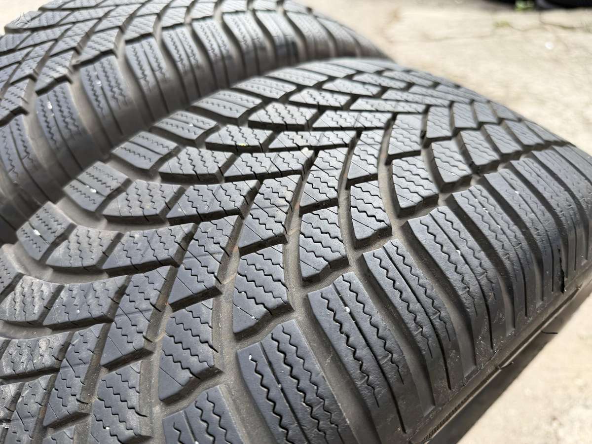 Bridgestone Blizzak LM-005, winter 215/60 R16