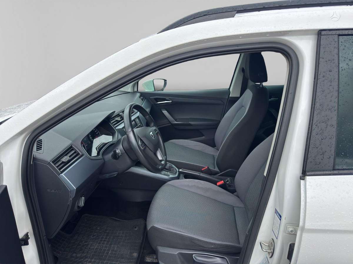 SEAT Arona - 8