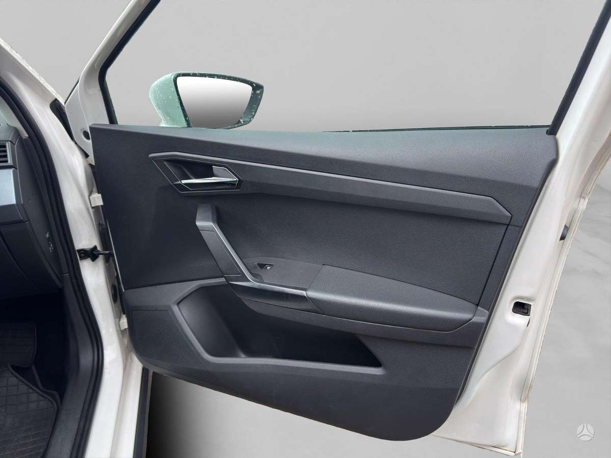 SEAT Arona - 12