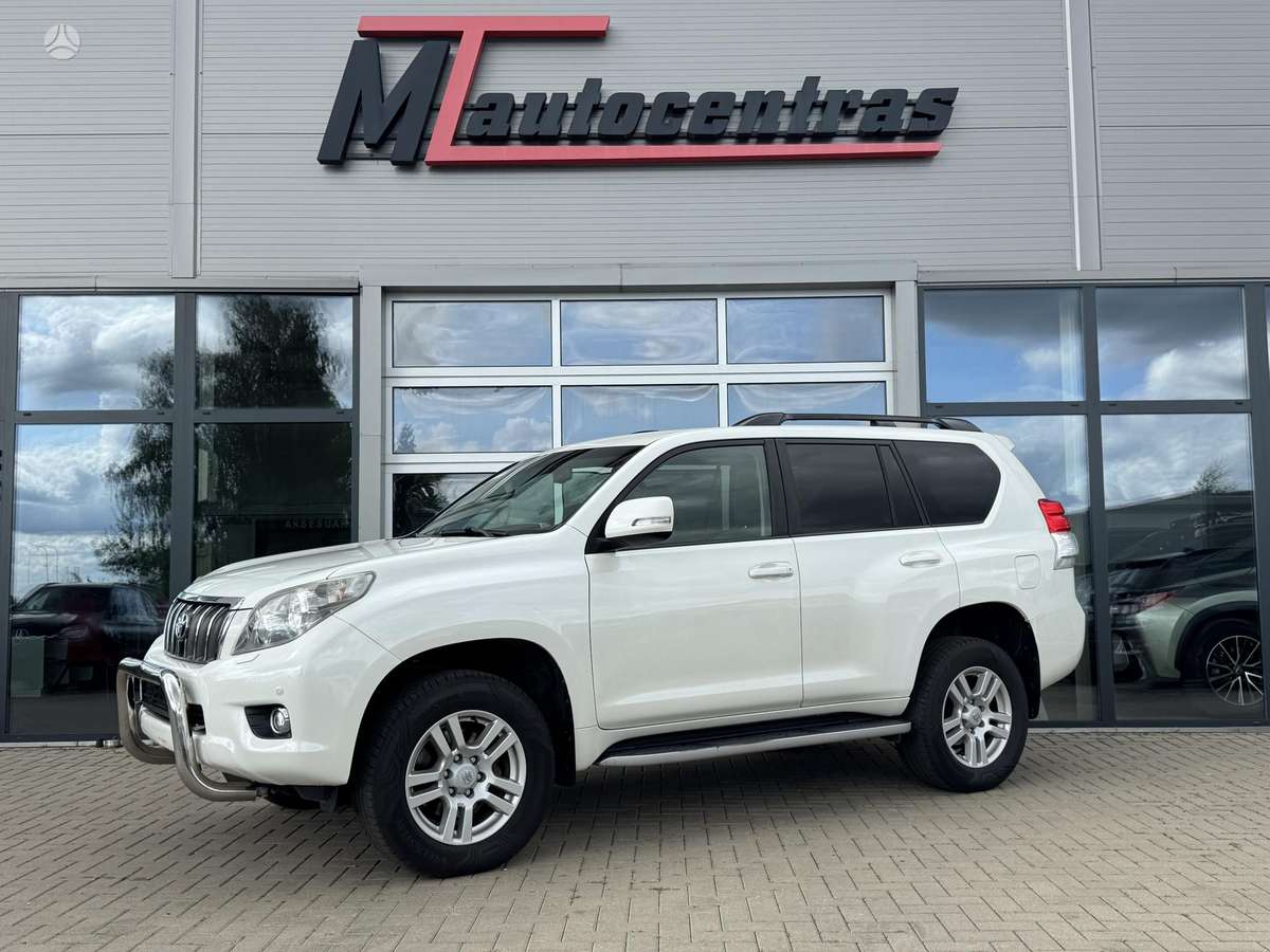 Toyota Land Cruiser - 1