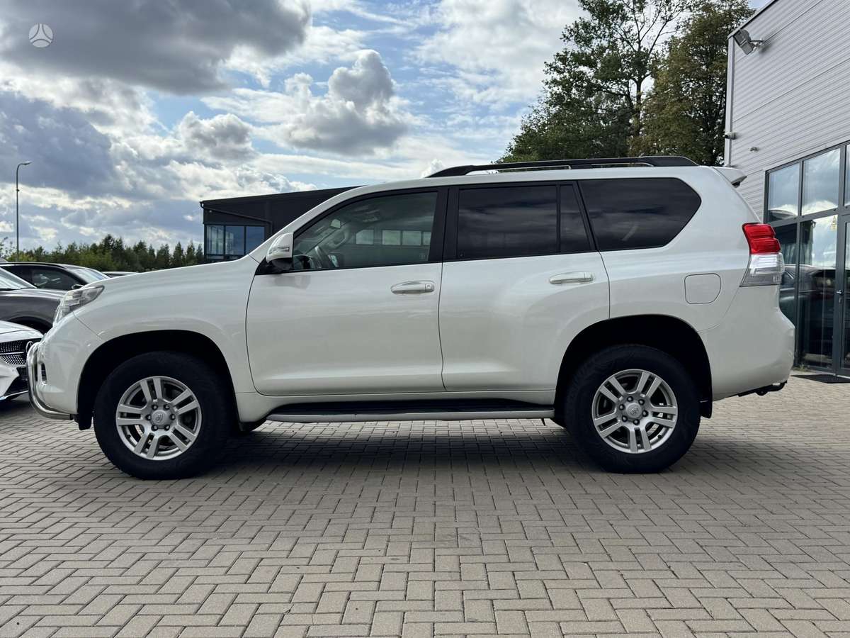 Toyota Land Cruiser - 11