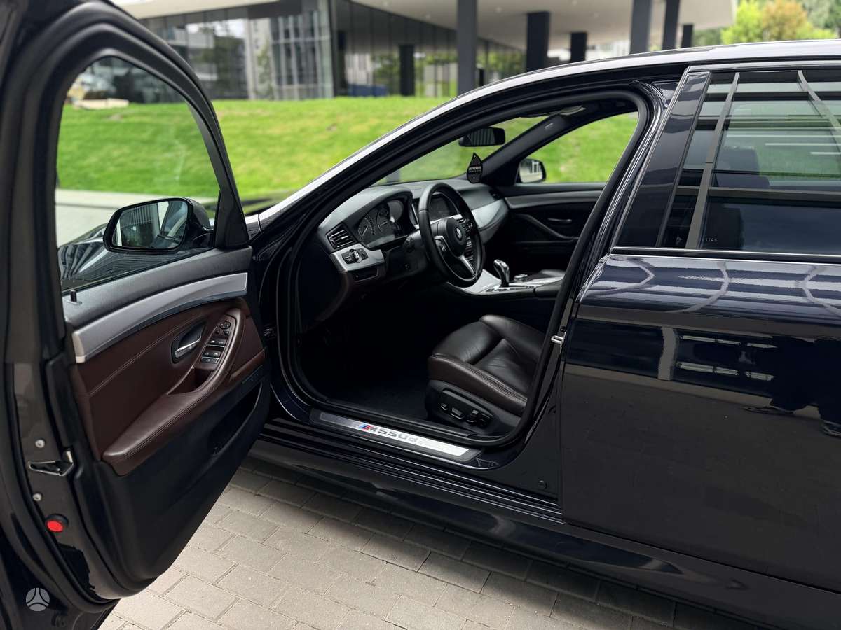 BMW M550, 3.0 l., Седан