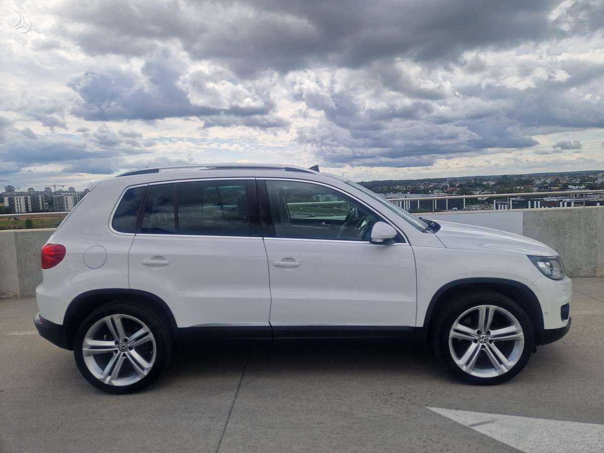 Volkswagen Tiguan - 5