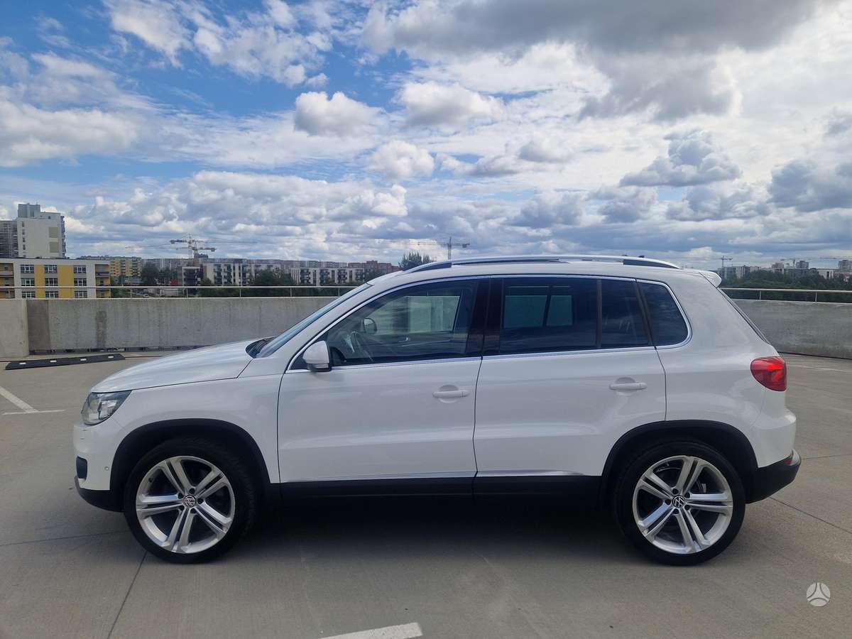 Volkswagen Tiguan - 8