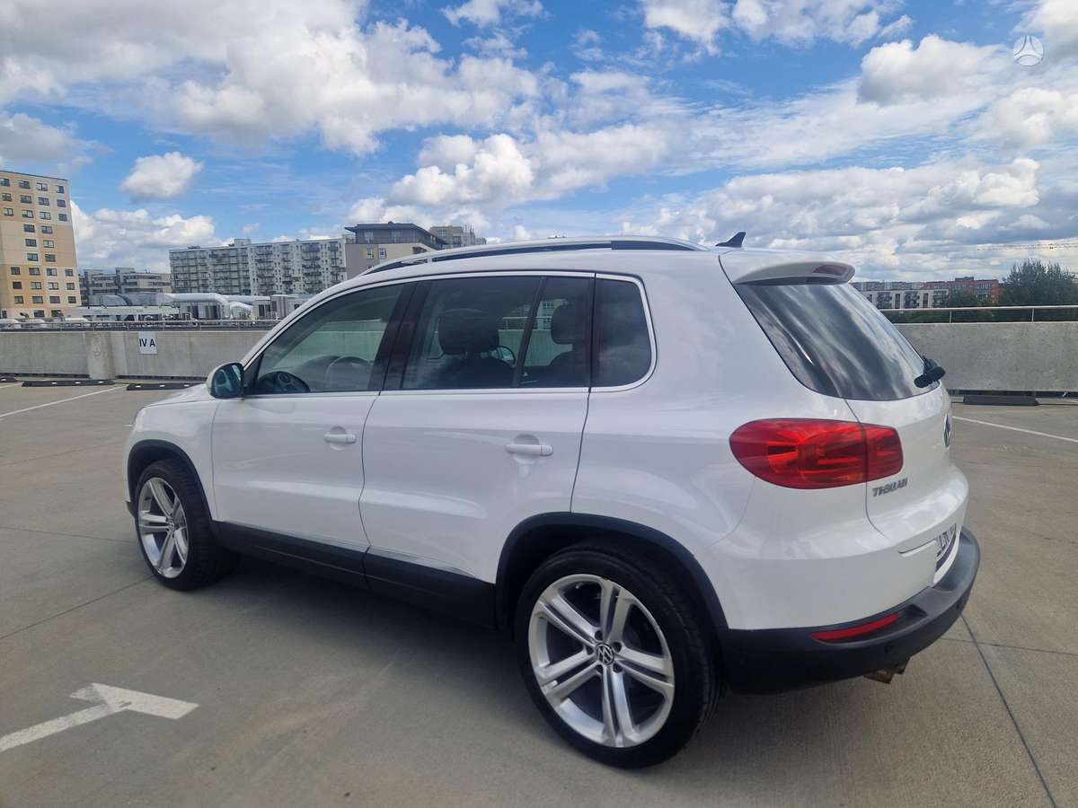 Volkswagen Tiguan - 9