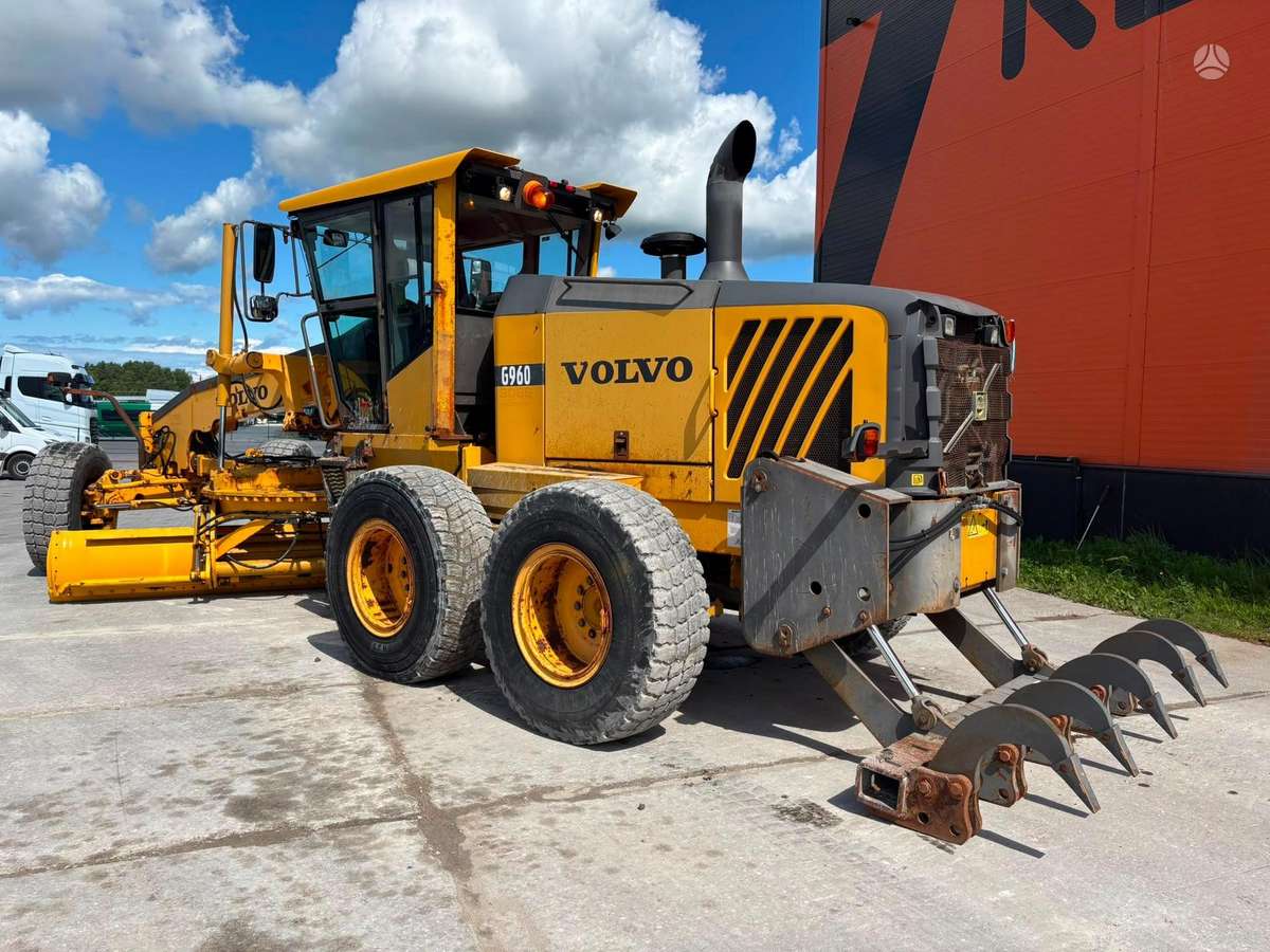 Volvo G960, cits
