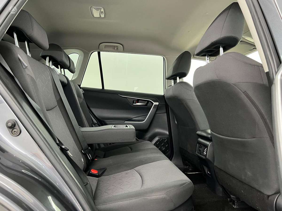 Toyota RAV4 - 7