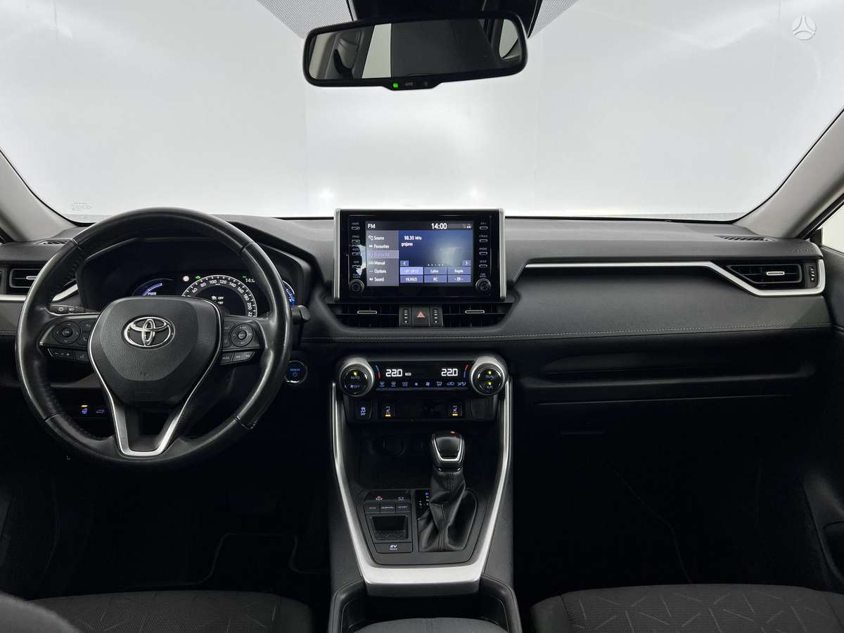 Toyota RAV4 - 8