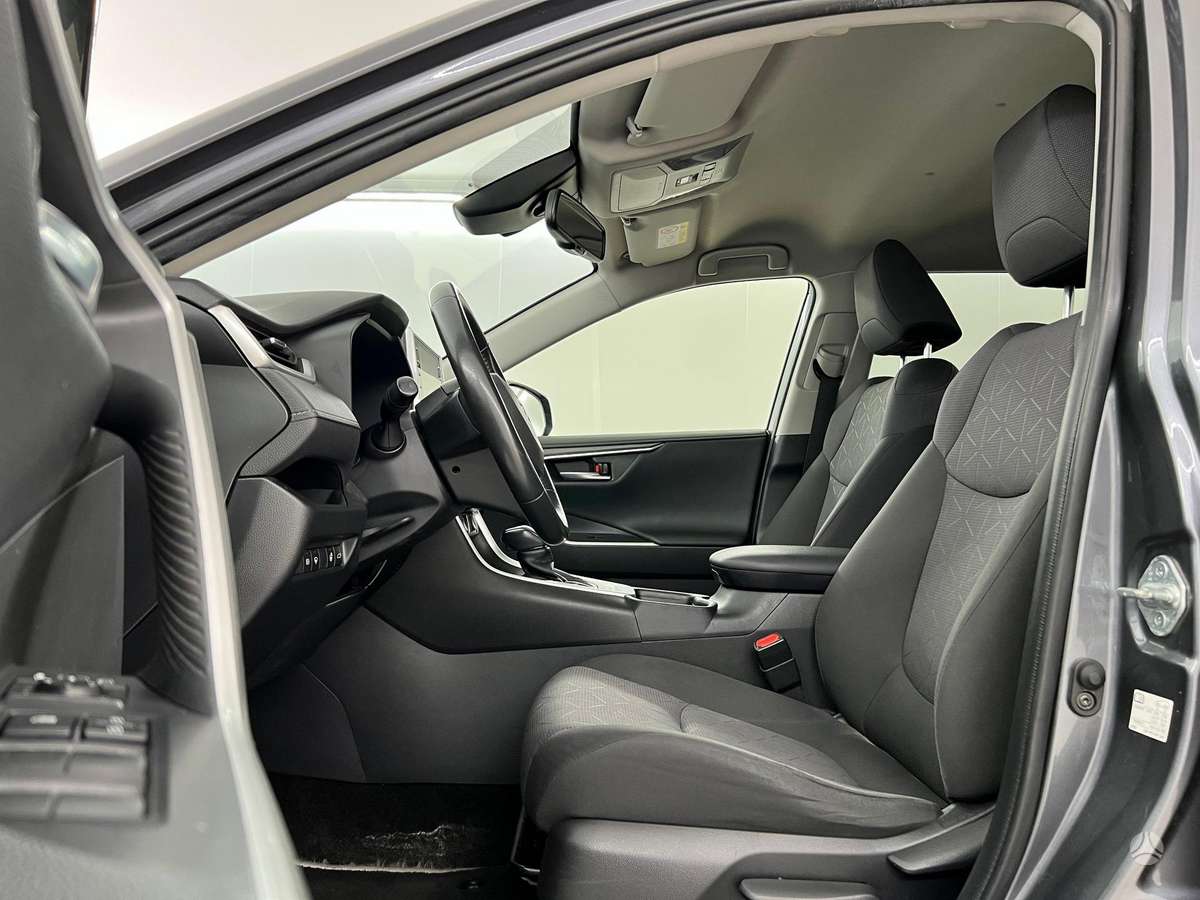 Toyota RAV4 - 11