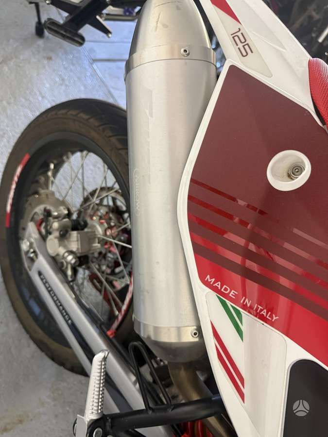 Fantic 125, supermoto