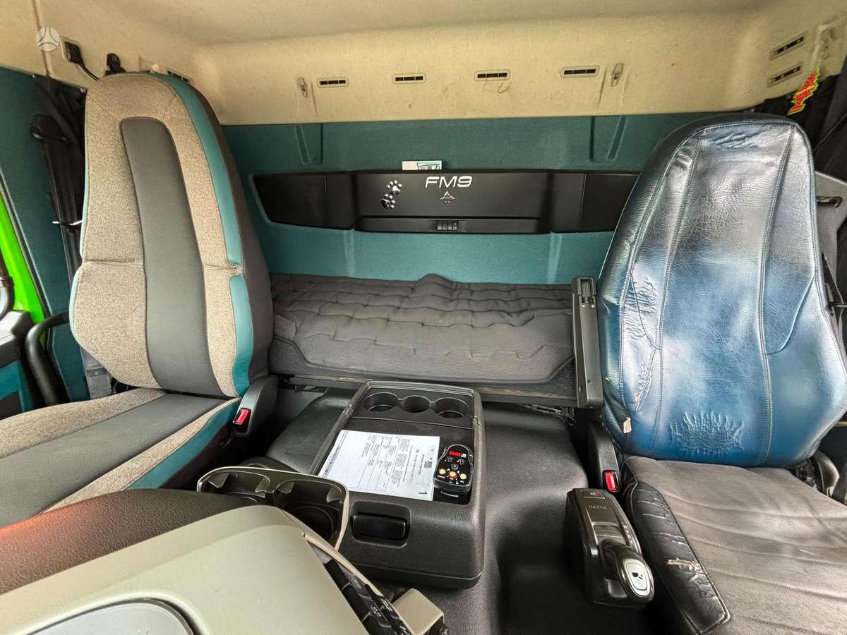 Volvo FM 370 6x2*4, рефрижераторы