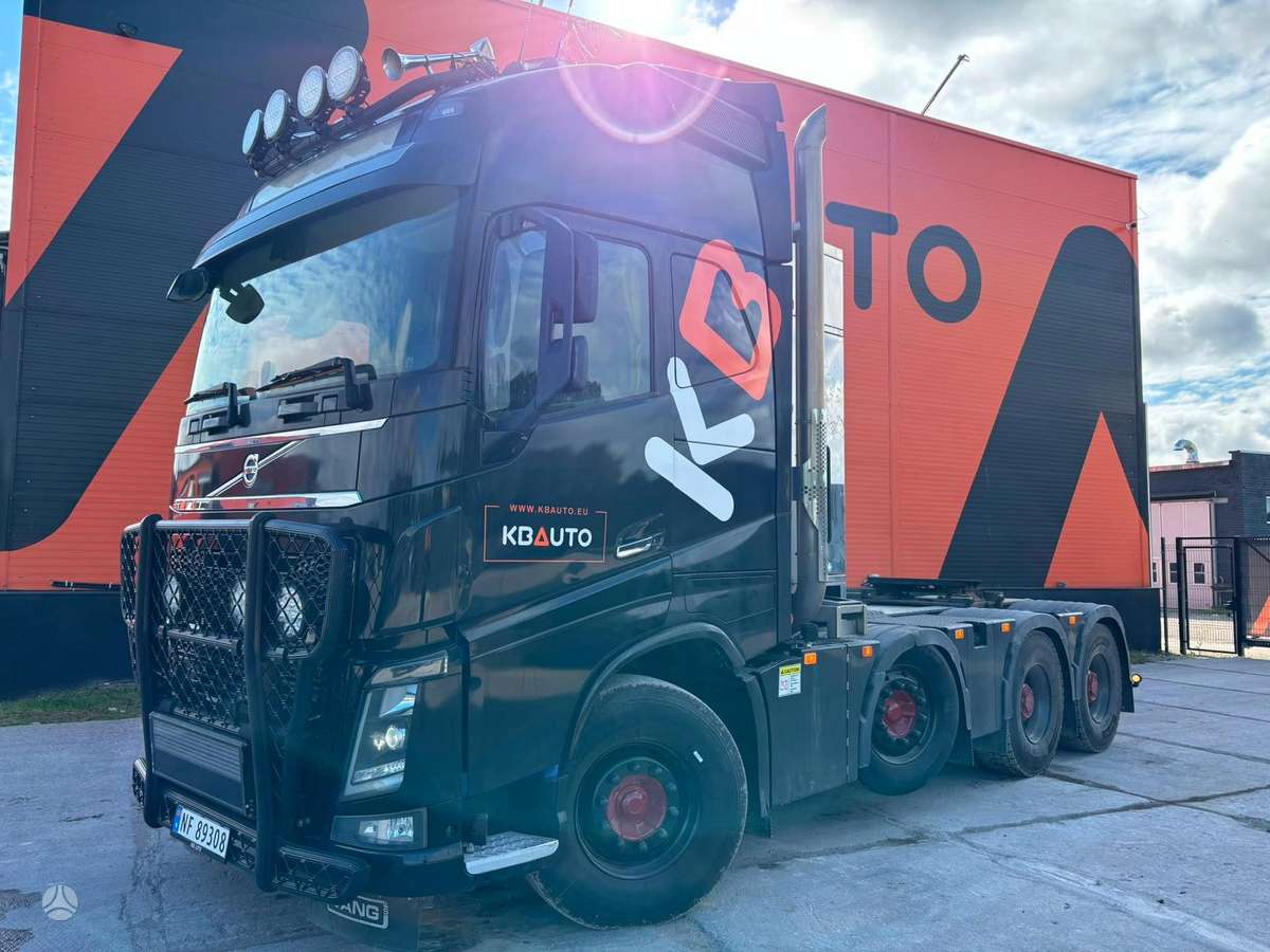Volvo FH 16 750 8x4, single sleeper