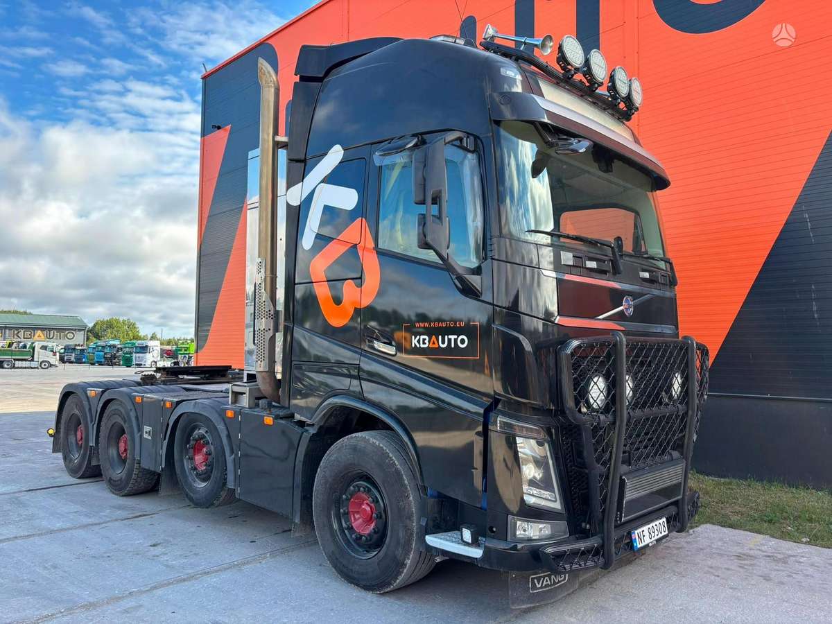 Volvo FH 16 750 8x4, single sleeper