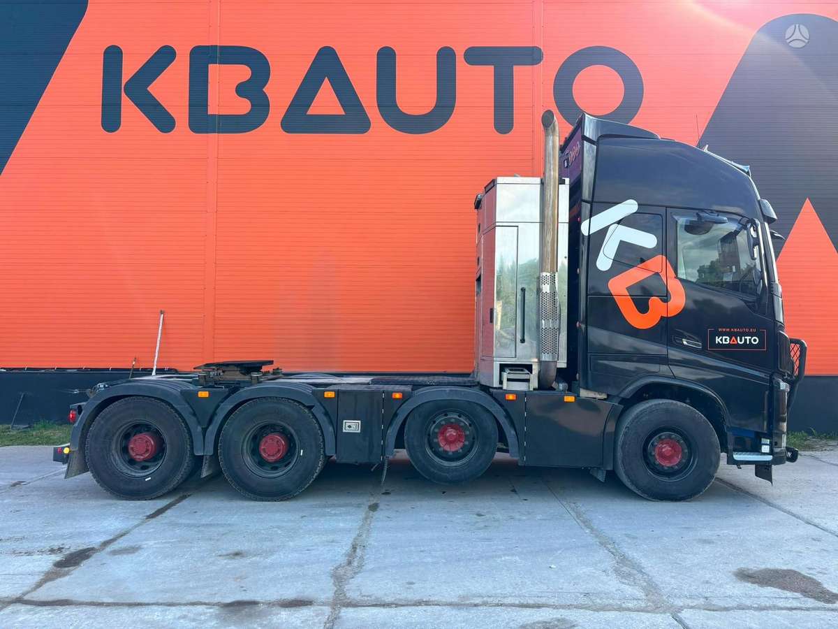 Volvo FH 16 750 8x4, single sleeper