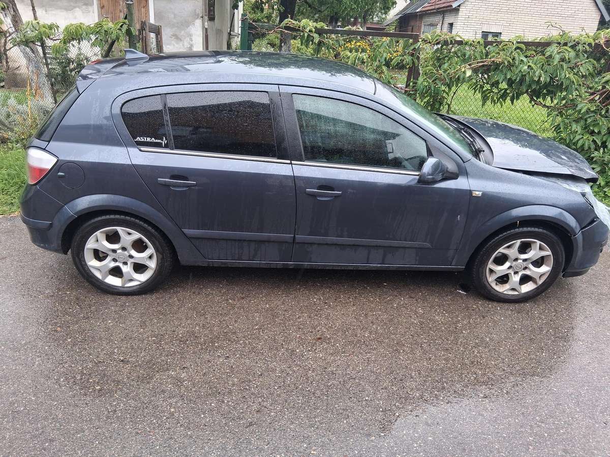 Opel Astra, 1.9 l., hatchback