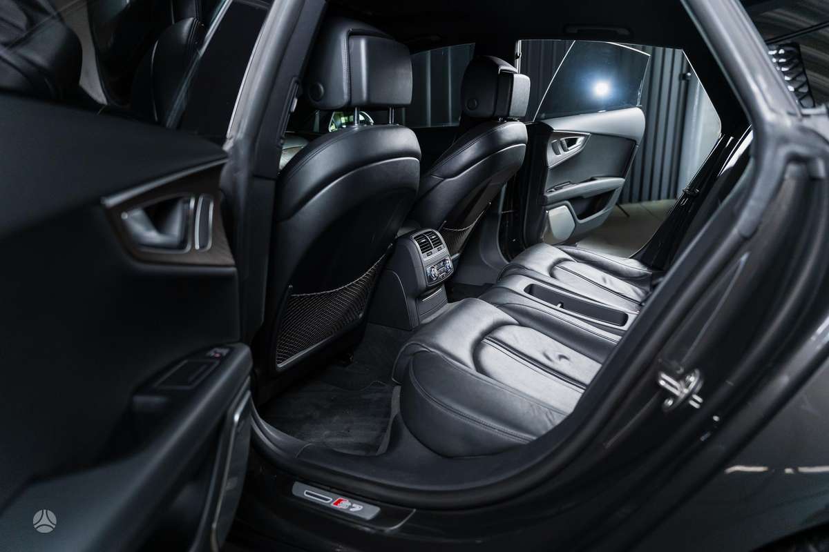 Audi S7, 4.0 l., Седан
