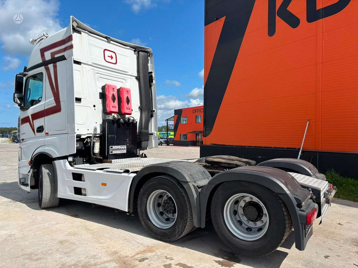 Mercedes-Benz Actros 2653 6x2, single sleeper