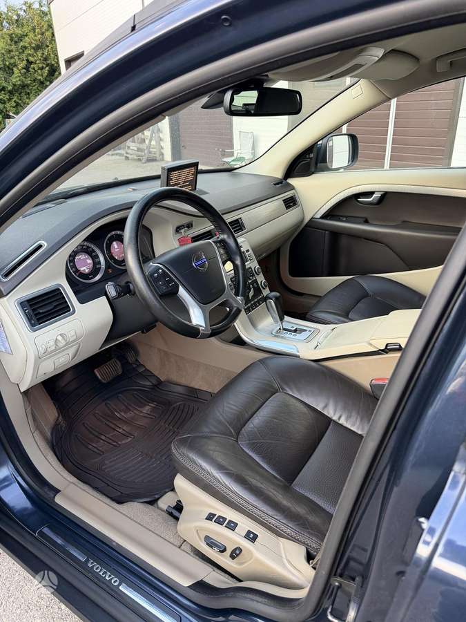 Volvo XC70, 2.0 l., Универсал