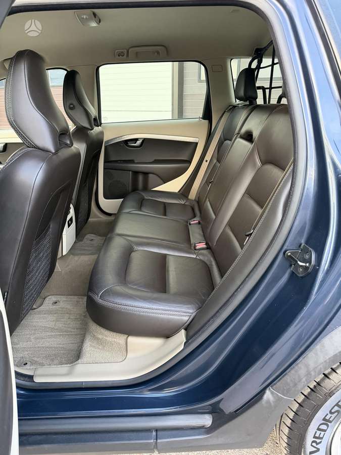 Volvo XC70, 2.0 l., Универсал
