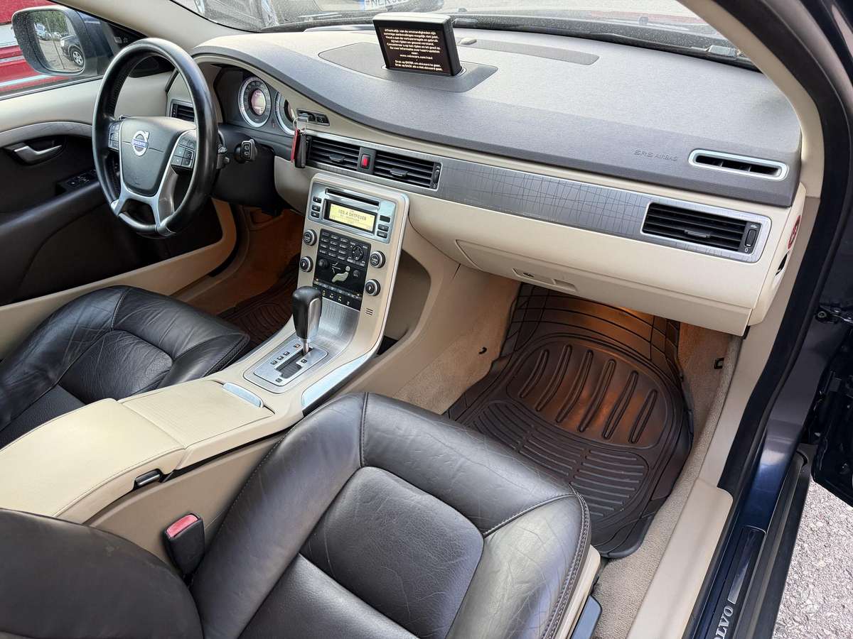 Volvo XC70, 2.0 l., Универсал