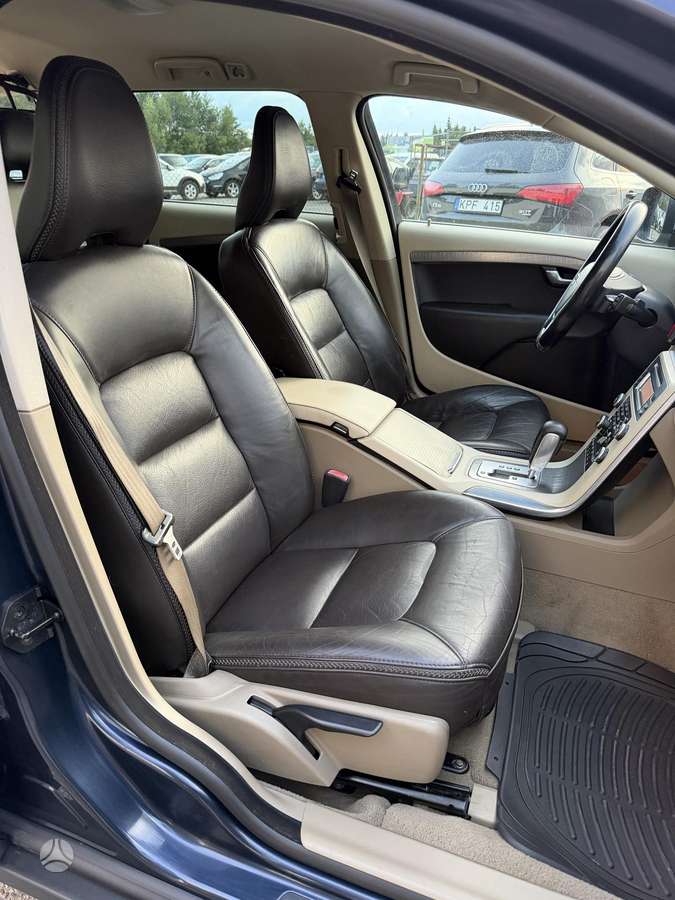 Volvo XC70, 2.0 l., Универсал
