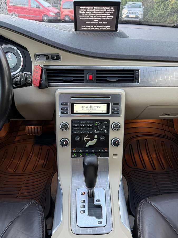 Volvo XC70, 2.0 l., Универсал