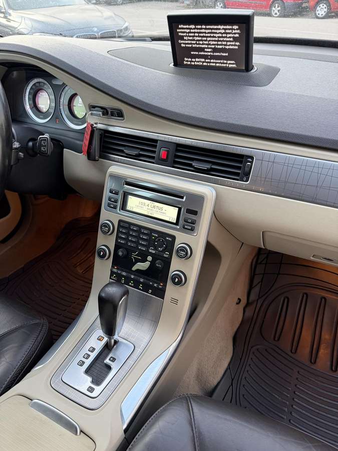 Volvo XC70, 2.0 l., wagon